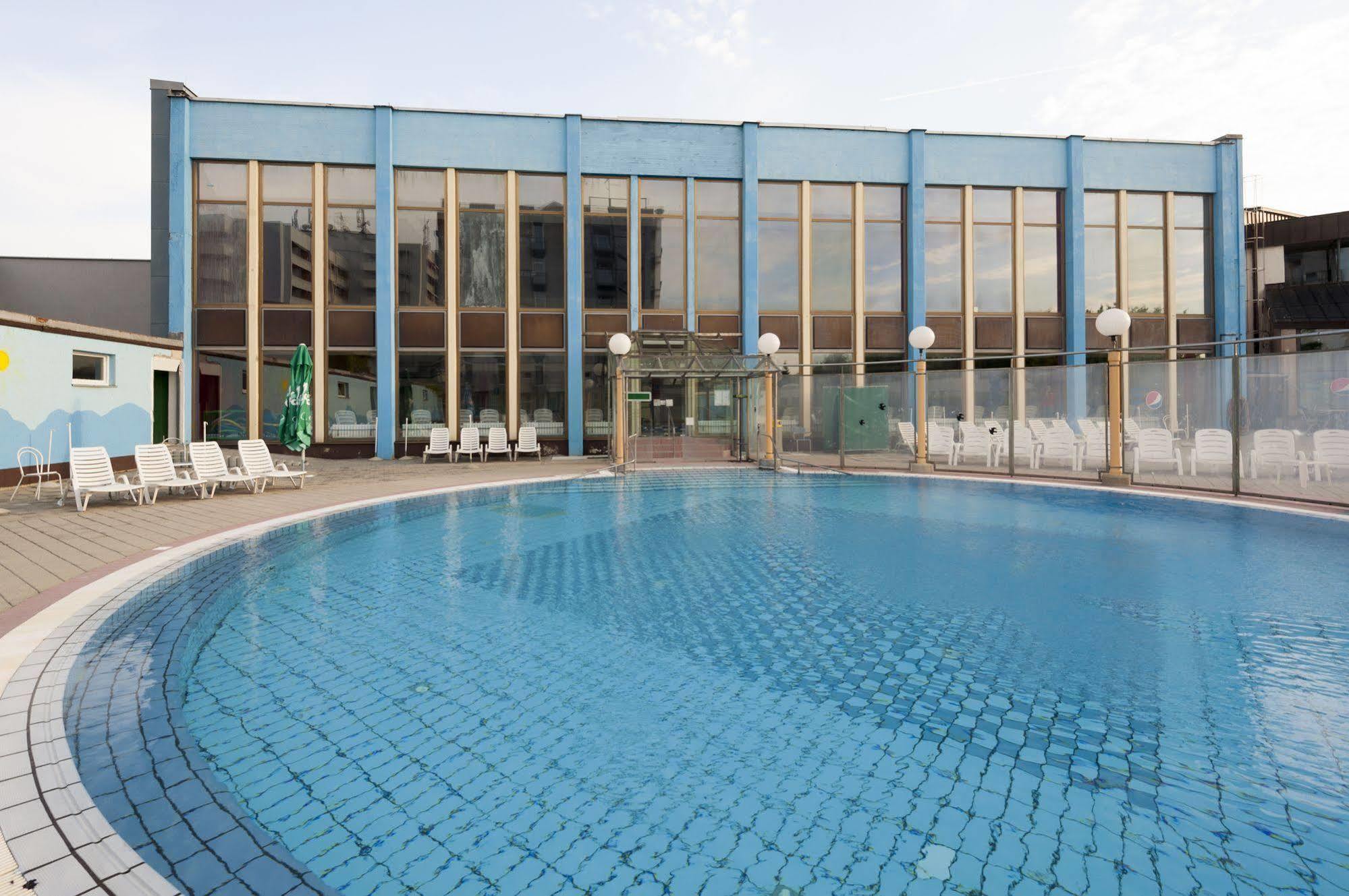 Hotel Izvir - Sava Hotels & Resorts 拉登齐 外观 照片